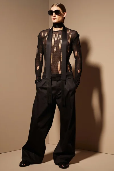 Look 18